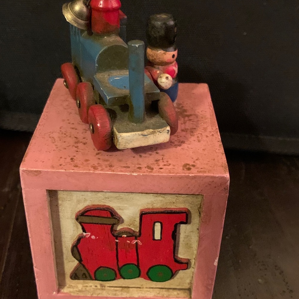 Enesco Train Music Box - Picture 4 of 4
